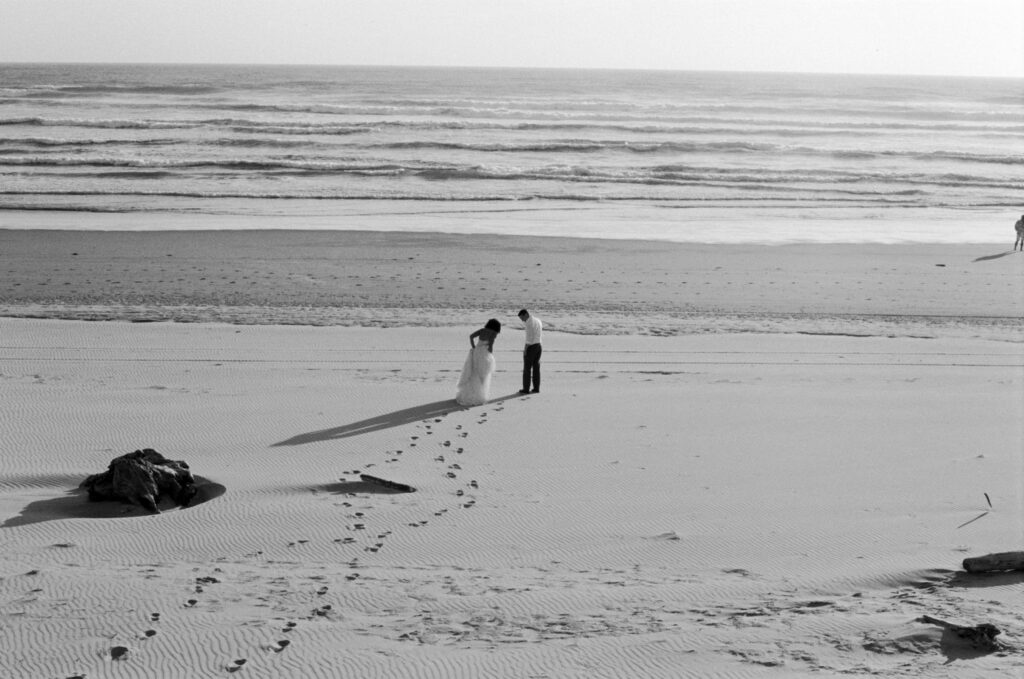 Cannon beach elopement photographer